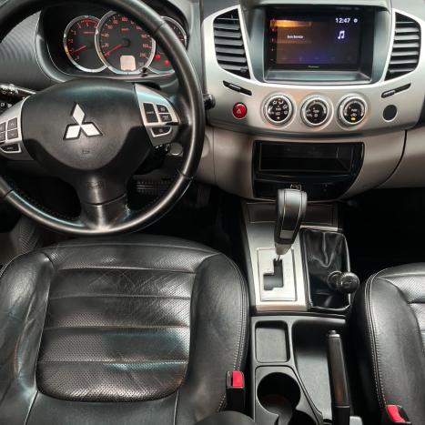 MITSUBISHI L 200 Triton 3.2 16V HPE 4X4 CABINE DUPLA TURBO DIESEL INTERCOOLER AUTOM�TICO, Foto 9