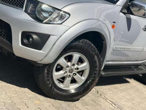MITSUBISHI L 200 Triton 3.5 V6 HPE 4X4 FLEX CABINE DUPLA AUTOMÁTICO, Foto 4