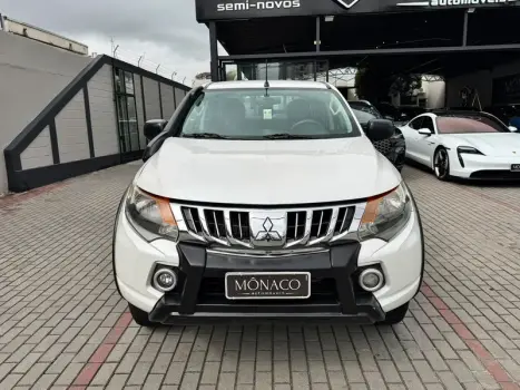 MITSUBISHI L 200 Triton 2.4 16V SPORT GLS CABINE DUPLA TURBO DIESEL, Foto 2