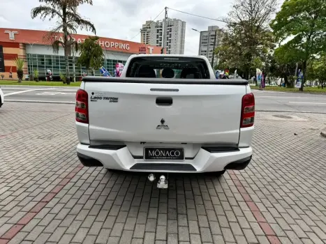 MITSUBISHI L 200 Triton 2.4 16V SPORT GLS CABINE DUPLA TURBO DIESEL, Foto 3