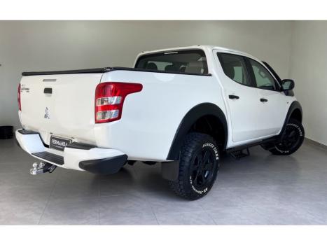 MITSUBISHI L 200 Triton 2.4 16V SPORT GLS CABINE DUPLA TURBO DIESEL, Foto 3