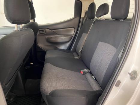 MITSUBISHI L 200 Triton 2.4 16V SPORT GLS CABINE DUPLA TURBO DIESEL, Foto 12