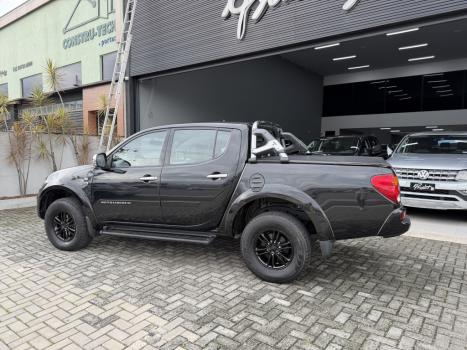 MITSUBISHI L 200 Triton 3.2 16V HPE 4X4 CABINE DUPLA TURBO DIESEL INTERCOOLER AUTOMÁTICO, Foto 10