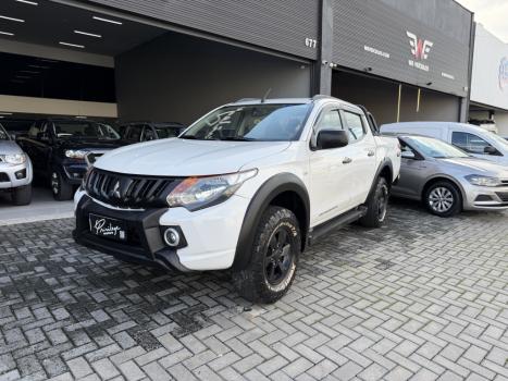 MITSUBISHI L 200 Triton 2.4 16V SPORT GLS CABINE DUPLA TURBO DIESEL, Foto 7
