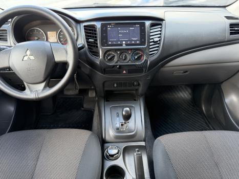 MITSUBISHI L 200 Triton 2.4 16V SPORT GLS CABINE DUPLA TURBO DIESEL, Foto 9