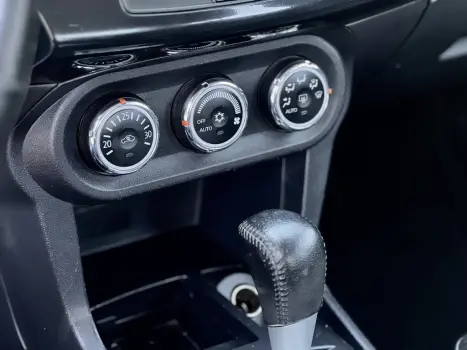 MITSUBISHI Lancer 2.0 16V 4P AUTOMTICO, Foto 5