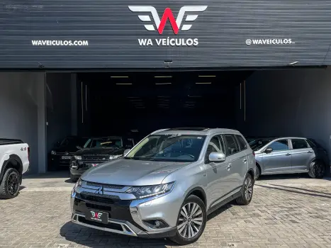 MITSUBISHI Outlander 3.0 V6 24V 4P 4X4 AUTOMÁTICO, Foto 1 MITSUBISHI Outlander 3.0 V6 24V 4P 4X4 AUTOMÁTICO, Foto 1