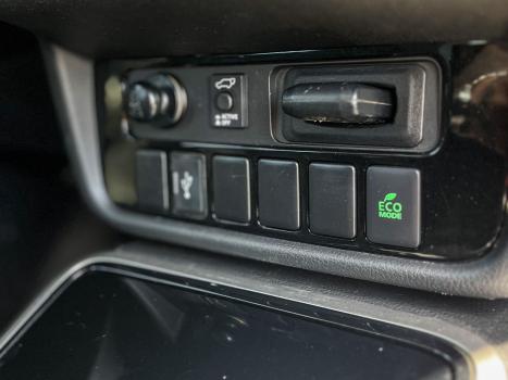 MITSUBISHI Outlander 3.0 V6 24V 4P 4X4 AUTOM�TICO, Foto 12