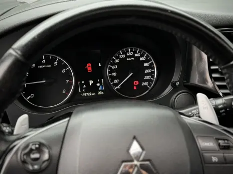 MITSUBISHI Outlander 2.0 16V 4P AUTOM�TICO, Foto 8