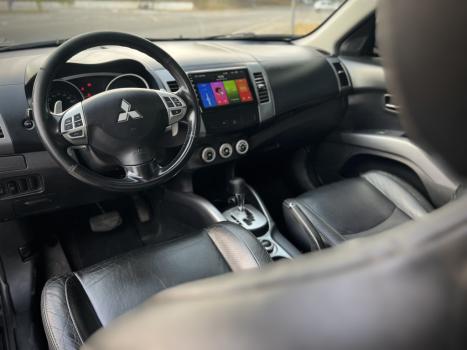 MITSUBISHI Outlander 3.0 V6 24V 4P GT 4X4 AUTOMTICO, Foto 2