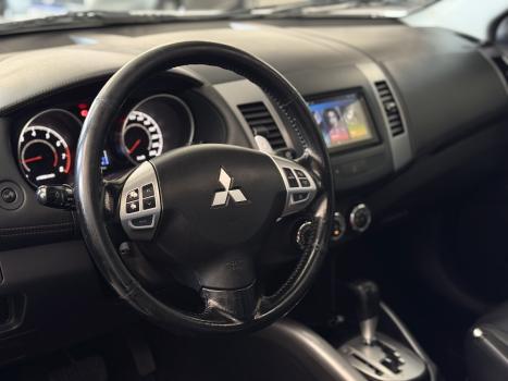 MITSUBISHI Outlander 3.0 V6 24V 4P GT 4X4 AUTOM�TICO, Foto 4