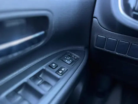 MITSUBISHI Outlander 3.0 V6 24V 4P 4X4 AUTOM�TICO, Foto 2