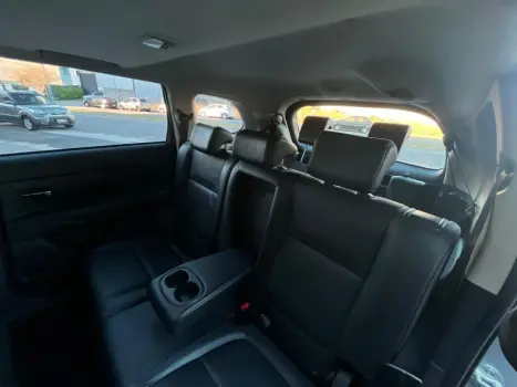 MITSUBISHI Outlander 3.0 V6 24V 4P 4X4 AUTOM�TICO, Foto 4