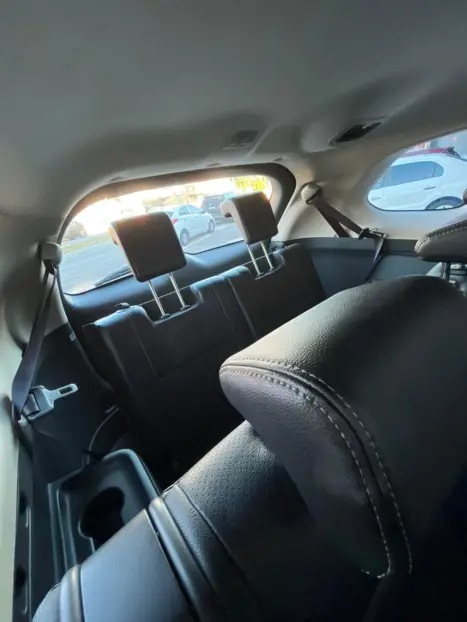 MITSUBISHI Outlander 3.0 V6 24V 4P 4X4 AUTOM�TICO, Foto 5