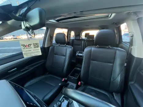 MITSUBISHI Outlander 3.0 V6 24V 4P 4X4 AUTOM�TICO, Foto 10
