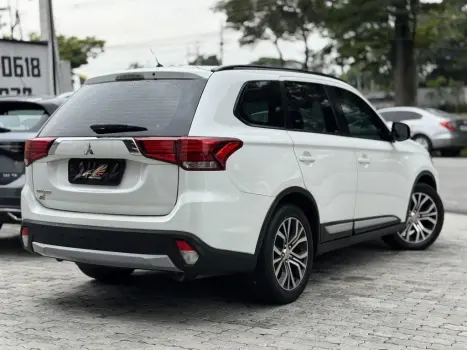 MITSUBISHI Outlander 2.0 16V 4P AUTOM�TICO, Foto 13