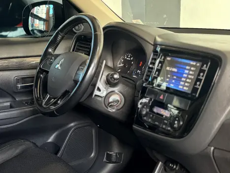 MITSUBISHI Outlander 2.0 16V 4P AUTOM�TICO, Foto 5