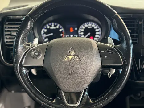 MITSUBISHI Outlander 2.0 16V 4P AUTOM�TICO, Foto 7