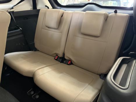 MITSUBISHI Outlander 2.2 16V 4P 4X4 DIESEL 7 LUGARES AUTOM�TICO, Foto 7
