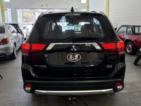 MITSUBISHI Outlander 2.2 16V 4P 4X4 DIESEL 7 LUGARES AUTOM�TICO, Foto 10