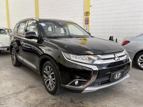 MITSUBISHI Outlander 2.2 16V 4P 4X4 DIESEL 7 LUGARES AUTOM�TICO, Foto 12
