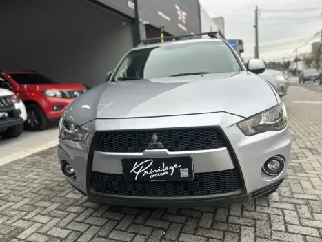 MITSUBISHI Outlander 2.0 16V 4P AUTOMÁTICO, Foto 3