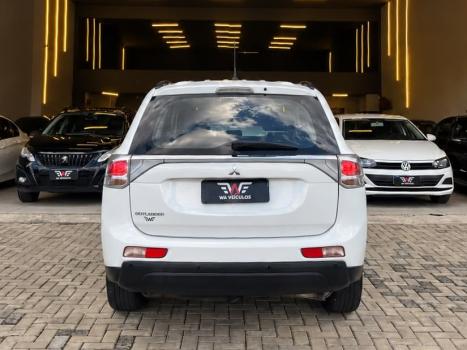 MITSUBISHI Outlander 2.0 16V 4P AUTOMÁTICO, Foto 3