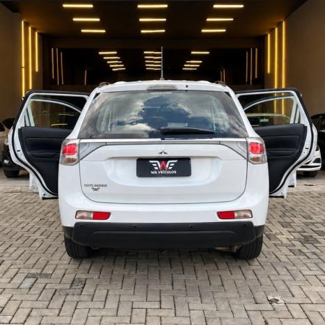 MITSUBISHI Outlander 2.0 16V 4P AUTOMÁTICO, Foto 4