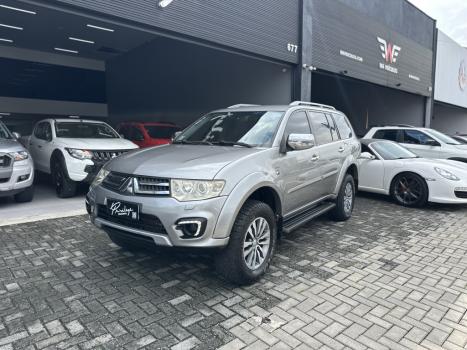 MITSUBISHI Pajero 3.5 V6 24V 4P FLEX HPE 4X4 AUTOMÁTICO, Foto 4