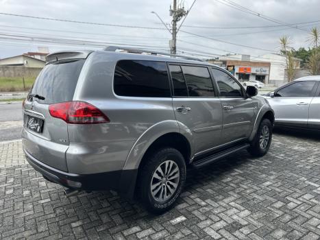MITSUBISHI Pajero 3.5 V6 24V 4P FLEX HPE 4X4 AUTOMÁTICO, Foto 5
