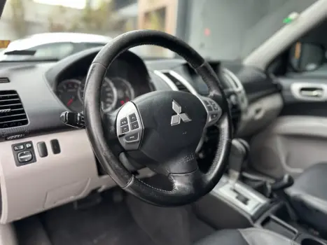 MITSUBISHI Pajero Dakar 3.2 16V 4P HPE 4X4  7 LUGARES TURBO INTECOOLER DIESEL AUTOMÁTICO, Foto 2
