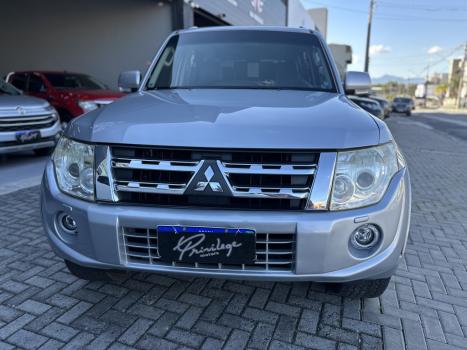 MITSUBISHI Pajero Full 3.2 16V HPE 4X4 TURBO DIESEL INTERCOOLER AUTOMÁTICO, Foto 3 MITSUBISHI Pajero Full 3.2 16V HPE 4X4 TURBO DIESEL INTERCOOLER AUTOMÁTICO, Foto 3