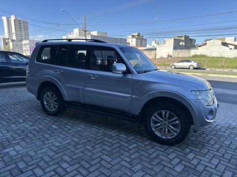 MITSUBISHI Pajero Full 3.2 16V HPE 4X4 TURBO DIESEL INTERCOOLER AUTOMÁTICO, Foto 4 MITSUBISHI Pajero Full 3.2 16V HPE 4X4 TURBO DIESEL INTERCOOLER AUTOMÁTICO, Foto 4