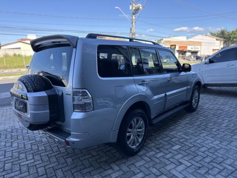 MITSUBISHI Pajero Full 3.2 16V HPE 4X4 TURBO DIESEL INTERCOOLER AUTOMÁTICO, Foto 7 MITSUBISHI Pajero Full 3.2 16V HPE 4X4 TURBO DIESEL INTERCOOLER AUTOMÁTICO, Foto 7