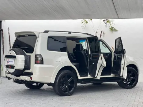 MITSUBISHI Pajero Full 3.2 16V HPE 4X4 TURBO DIESEL AUTOMTICO, Foto 7