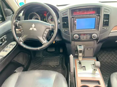 MITSUBISHI Pajero Full 3.2 16V HPE 4X4 TURBO DIESEL AUTOMTICO, Foto 25