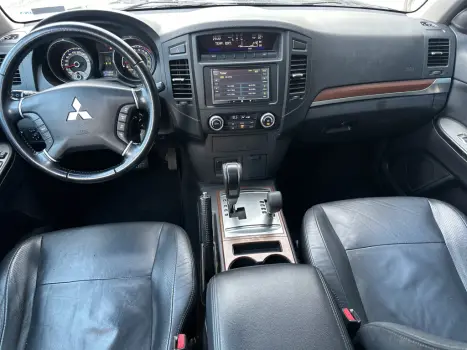 MITSUBISHI Pajero Full 3.0 V6 24V 4P 4X4 AUTOM�TICO, Foto 10