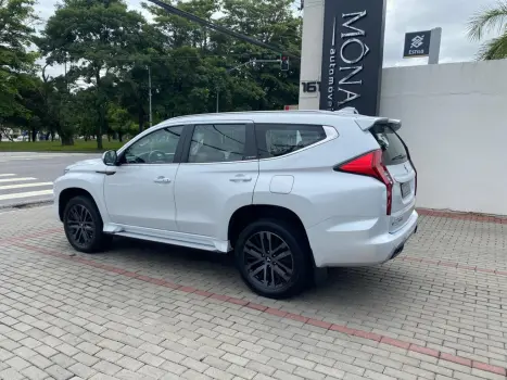 MITSUBISHI Pajero Sport 2.4 16V 4P MIVEC TURBO DIESEL LEGEND AWD AUTOM�TICO, Foto 4