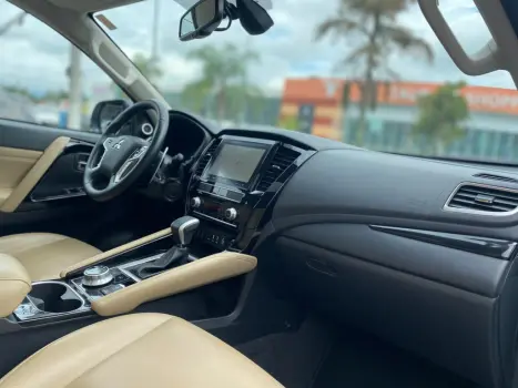 MITSUBISHI Pajero Sport 2.4 16V 4P MIVEC TURBO DIESEL LEGEND AWD AUTOM�TICO, Foto 10