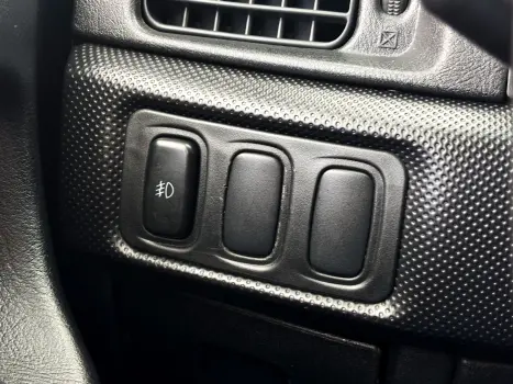 MITSUBISHI Pajero TR4 2.0 16V 4P, Foto 9