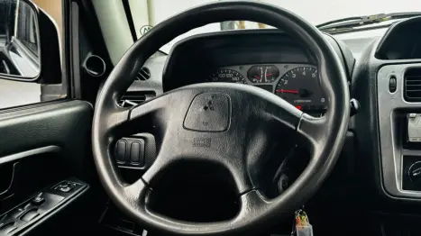 MITSUBISHI Pajero TR4 2.0 16V 4P 4X4 AUTOM�TICO, Foto 2