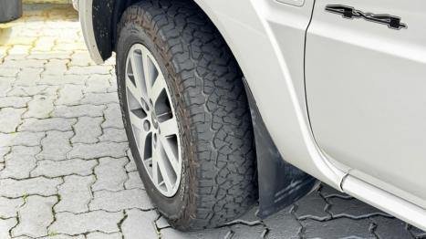 MITSUBISHI Pajero TR4 2.0 16V 4P 4X4 AUTOM�TICO, Foto 12