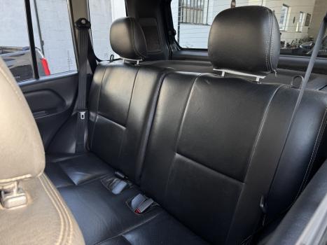 MITSUBISHI Pajero TR4 2.0 16V 4P, Foto 8