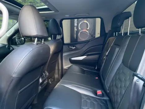 NISSAN Frontier 2.3 16V PLATINUM CABINE DUPLA 4X4 BI-TURBO DIESEL AUTOM�TICO, Foto 8