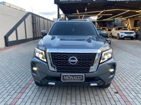 NISSAN Frontier 2.3 16V XE 4X4 CABINE DUPLA BI-TURBO DIESEL AUTOM�TICO, Foto 2