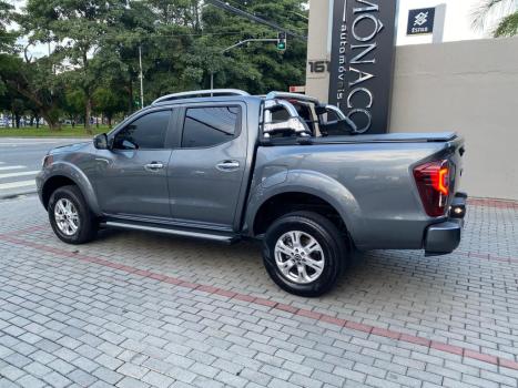 NISSAN Frontier 2.3 16V XE 4X4 CABINE DUPLA BI-TURBO DIESEL AUTOM�TICO, Foto 4
