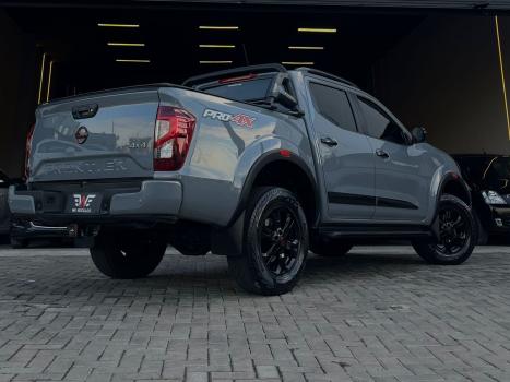 NISSAN Frontier 2.3 16V PRO4X CABINE DUPLA 4X4 BI-TURBO DIESEL AUTOM�TICO, Foto 7