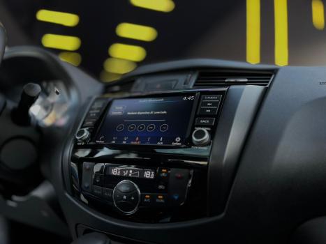 NISSAN Frontier 2.3 16V PRO4X CABINE DUPLA 4X4 BI-TURBO DIESEL AUTOM�TICO, Foto 13