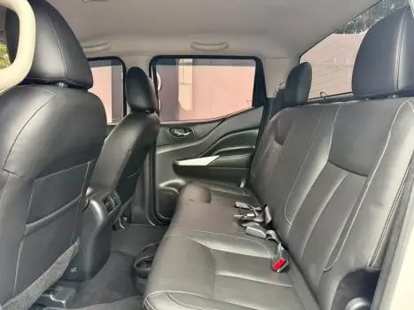 NISSAN Frontier 2.3 16V LE 4X4 CABINE DUPLA BI-TURBO DIESEL AUTOMÁTICO, Foto 7