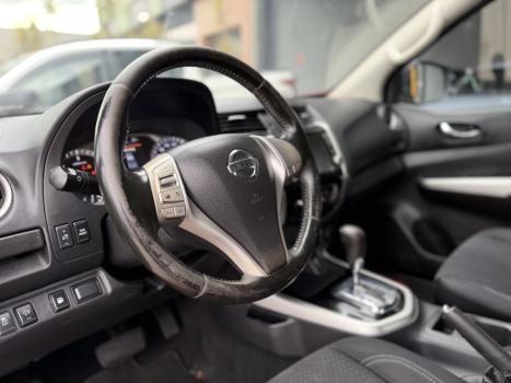 NISSAN Frontier 2.3 ATTACK CABINE DUPLA 4X4 BI-TURBO DIESEL AUTOMÁTICO, Foto 2